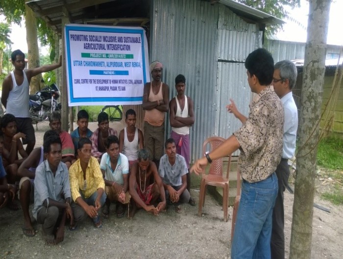 Picture 4 CDHI reps talk to farmers