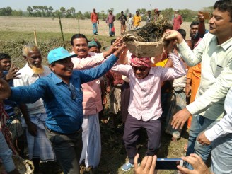 Photo 4-Smiley invitees UP chairs teachers of BAU and representatives of local SIAGI team participating earth cutting with enthusiasm during re-excavation in